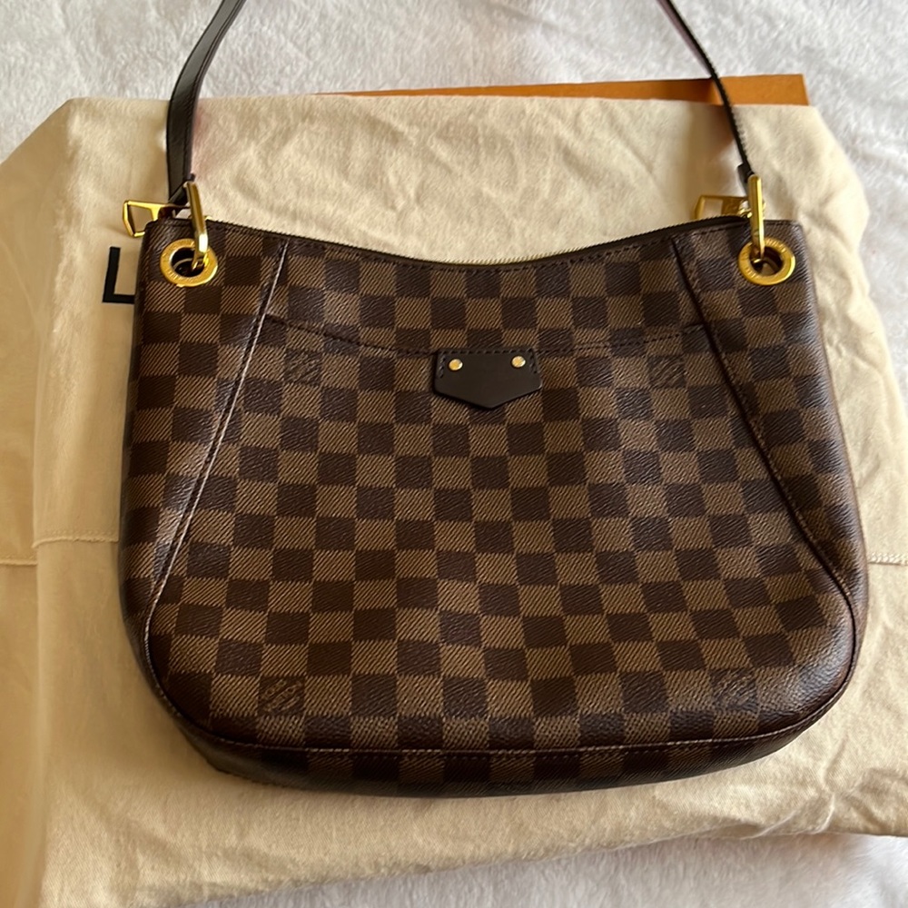 Louis Vuitton south banks crossbody